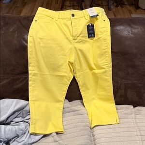 St. John's Bay Sunny Yellow Capri Pants